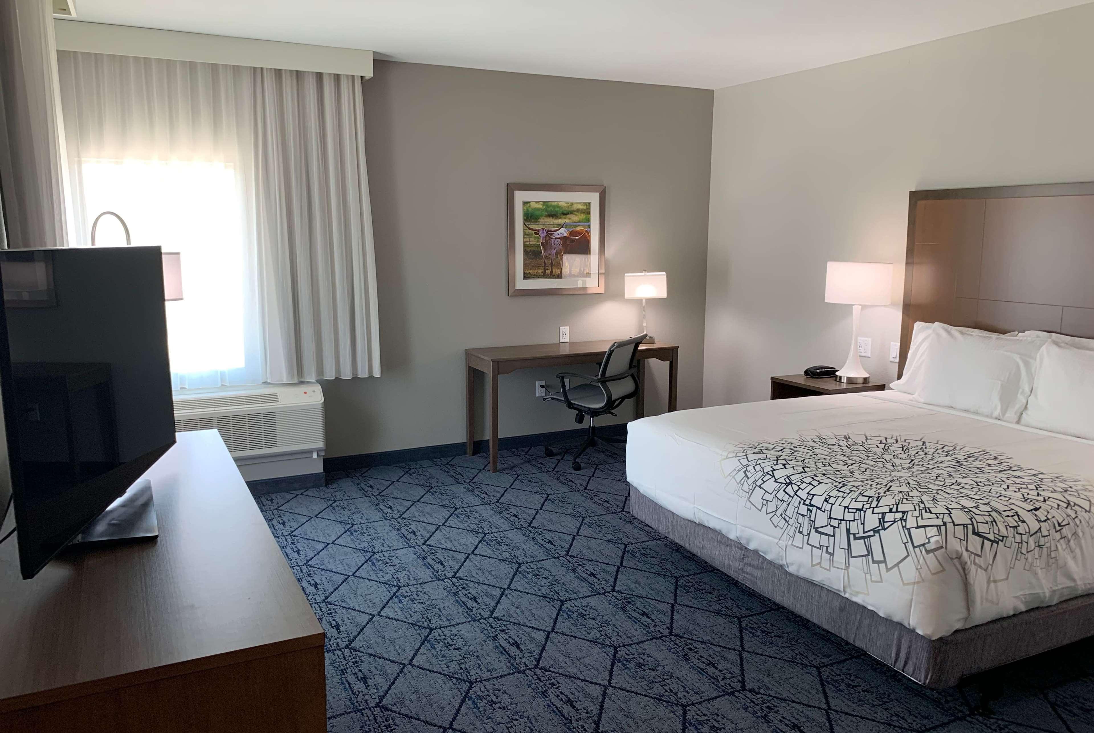 La Quinta Inn & Suites By Wyndham Round Rock Near Kalahari Exterior foto